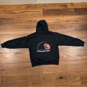 Gildan Unisex Large Sweatshirt Gojira Ramen and Sushi Mammoth Lakes